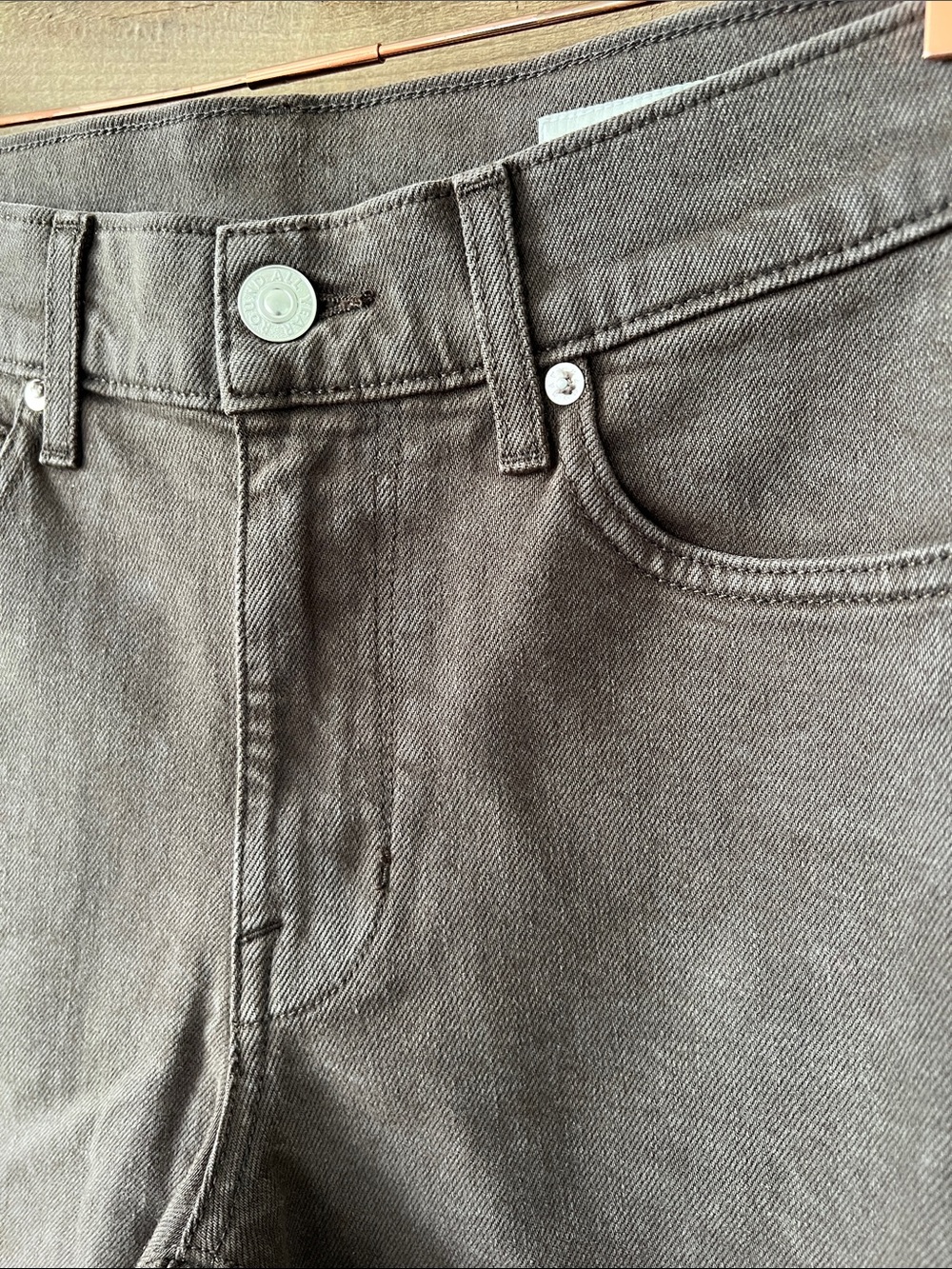 AYR Women's The Getup Barrel Leg Denim Jeans in Cigar Brown Size 24 measures 14โ - Picture 4 of 9